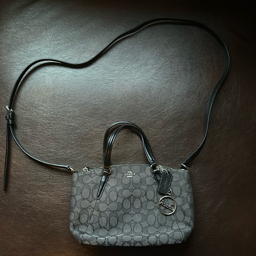 Coach crossbody bag and matching wristlet - Picture 2 of 15